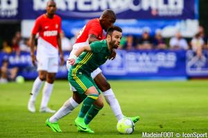 Valbuena avec Fenerbahçe lors d'un amical face à Monaco