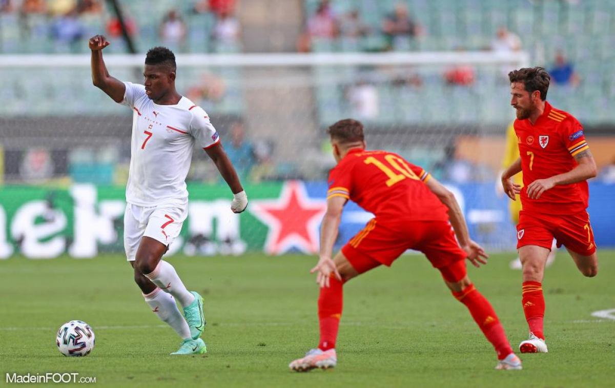 Embolo a beaucoup tenté