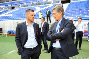 Nicolas de Tavernost, en discussion avec son coach Jocelyn Gourvennec