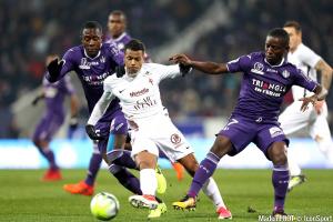 Matthieu Dossevi pourrait rester en Ligue 1 cet été...