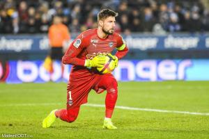 L'international Français (1 sélection) est pisté par le club rennais.