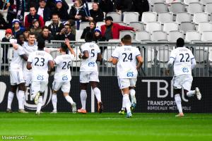 Bordeaux met son bus à disposition