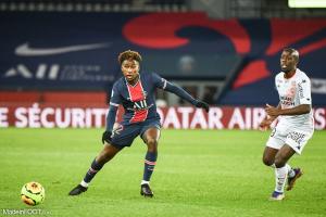 Timothée Pembélé, ici sous les couleurs du Paris Saint-Germain, est prêté aux Girondins de Bordeaux.