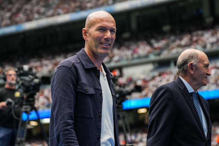 Équipe de France - Zinedine Zidane proche de succéder à Didier Deschamps
