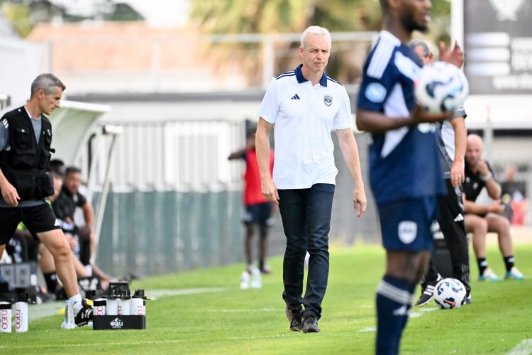 National 2 - Les Girondins de Bordeaux chutent face aux Herbiers et s'installent en N2