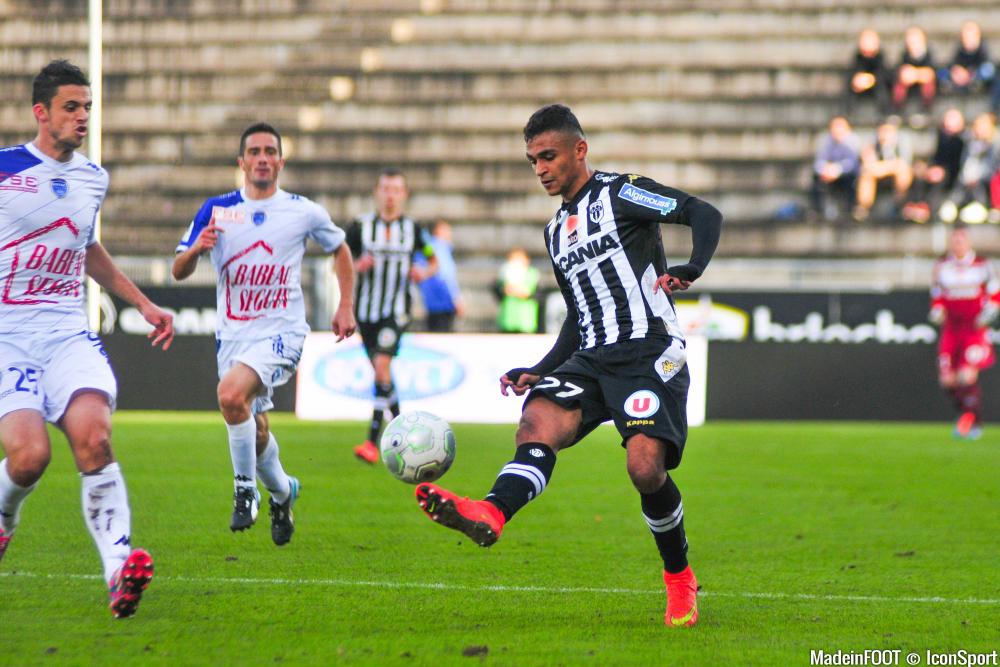 Sofiane Boufal bientôt chez les Dogues ?